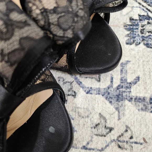 Valentino Garavani Satin Lace Heels - Picture 10 of 13